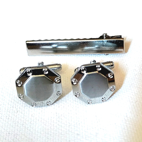 NEW 3pc. Cufflinks: "Octo" Stainless Steel with Tie Bar. Diamond Cut Bullet Back - Picture 2 of 7
